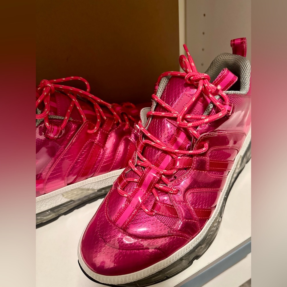 Men’s Burberry Fucsia Snickers - Picture 5 of 5